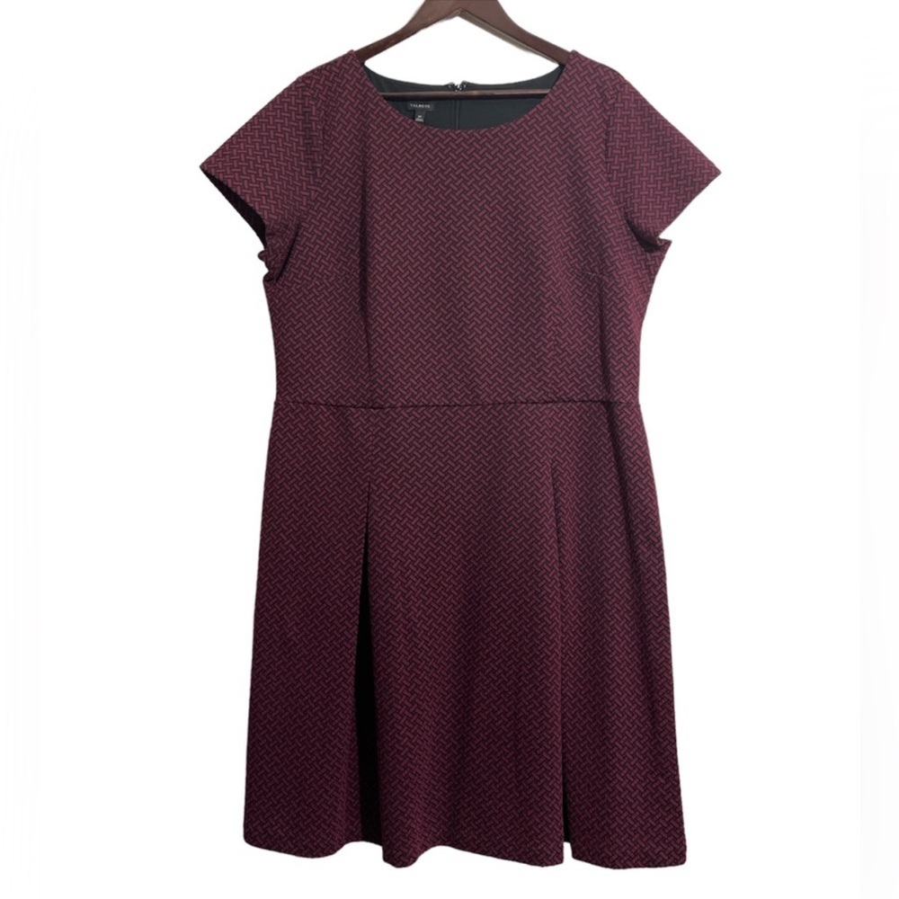 Talbots Cap Sleeve Pleat Front Dress Burgundy/Black size 20